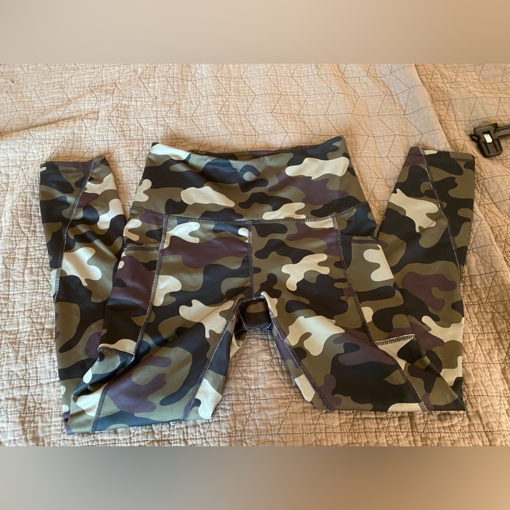 Reebok workout leggings, size small